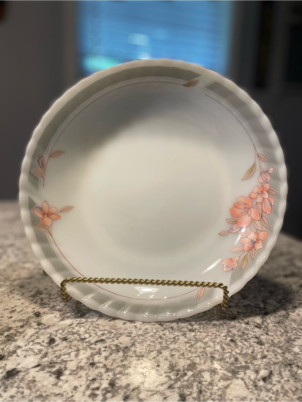 Vintage milk glass bowl